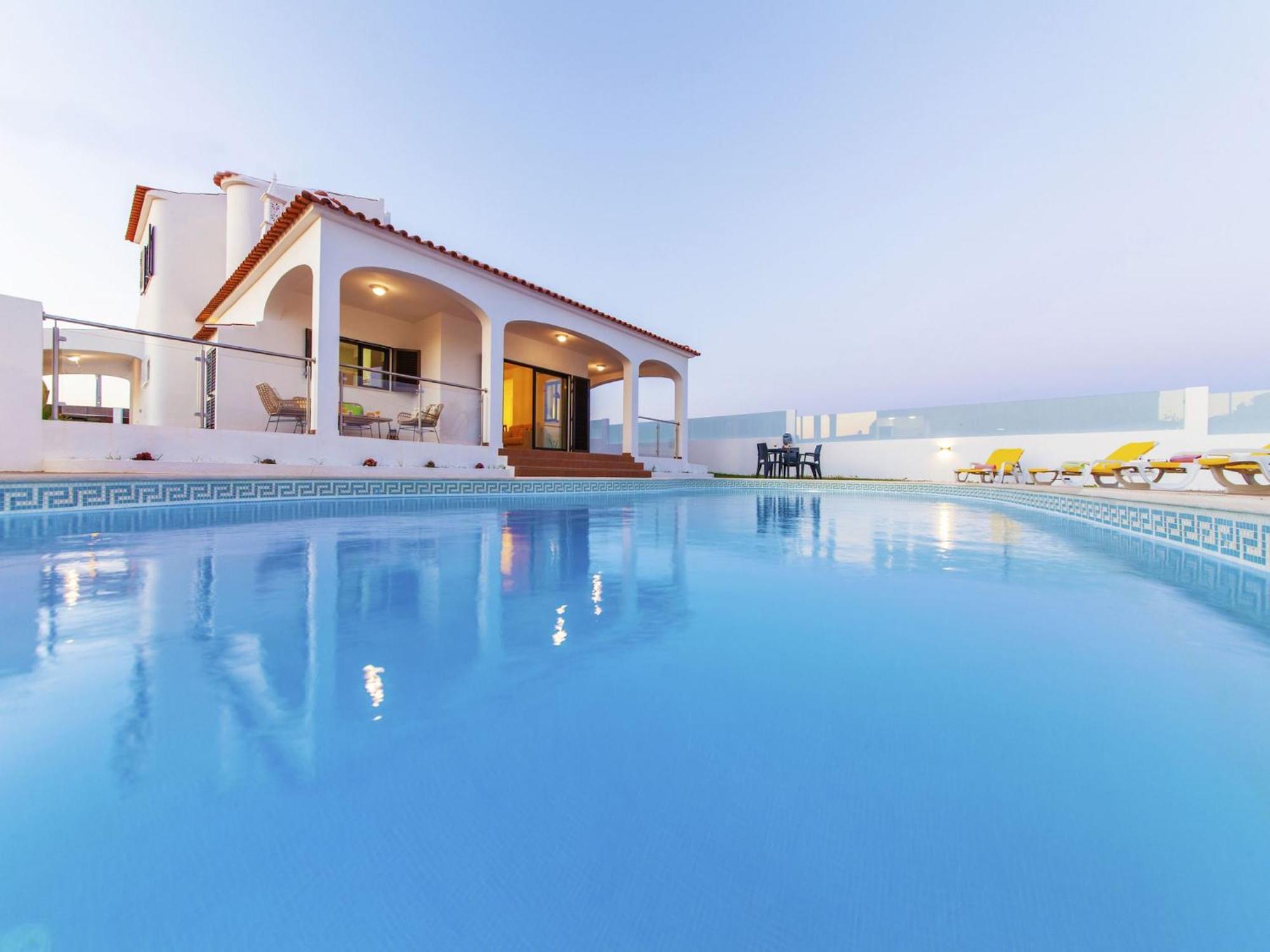 Amazing W Private Pool Villa